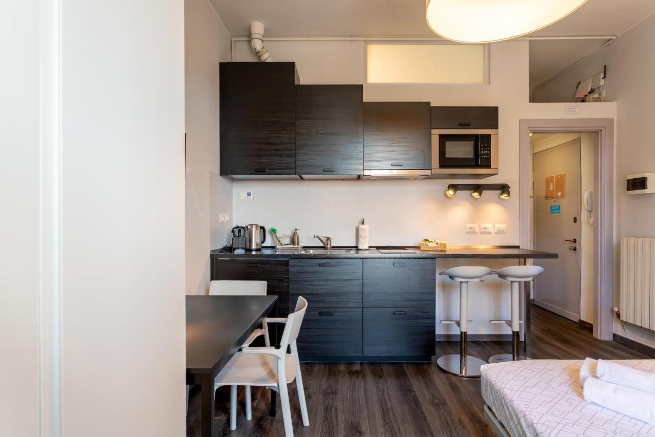 Luna Homes - Studio In Farini Милано Екстериор снимка